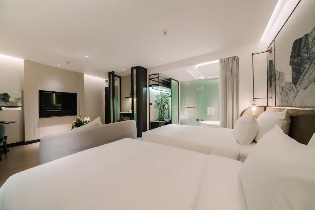 The May Legend Catba - 13