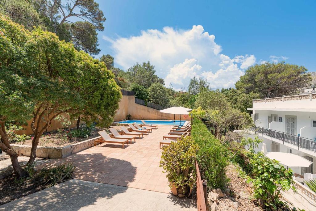 A piscina localizada em Boutique Hotel Oriola ou nos arredores