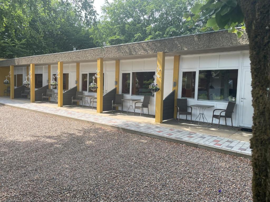 El edificio en el que está el motel
