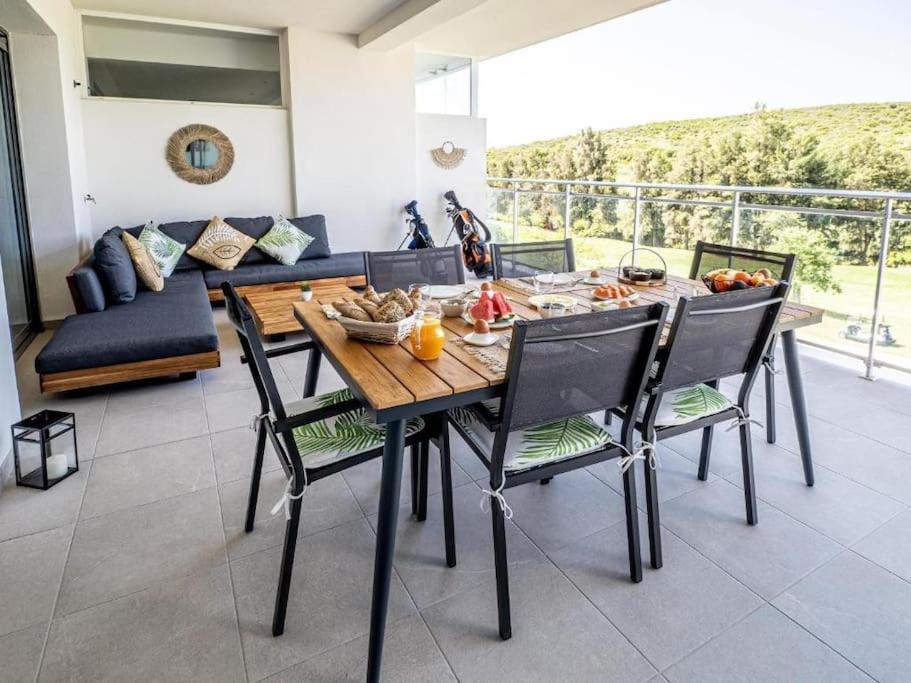 Fotografie z fotogalerie ubytování Stunning Golf Views Apartment near Finca Cortesin v destinaci Casares