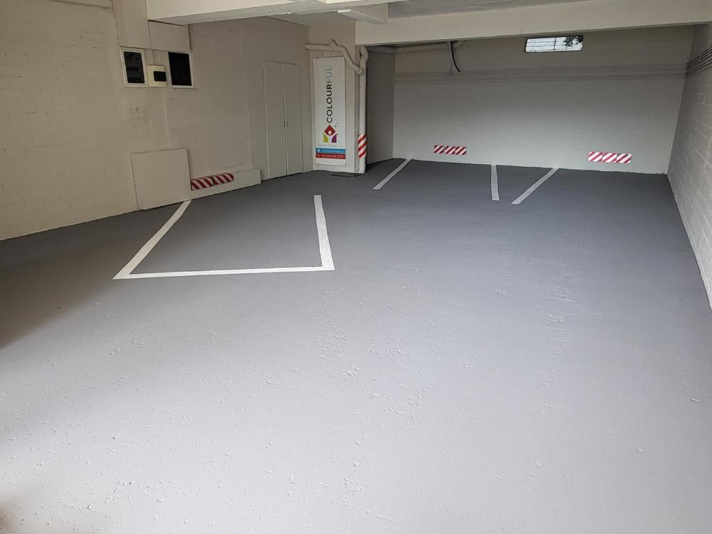 Tennis and/or squash facilities at Colourful apartments (Violet sky) or nearby