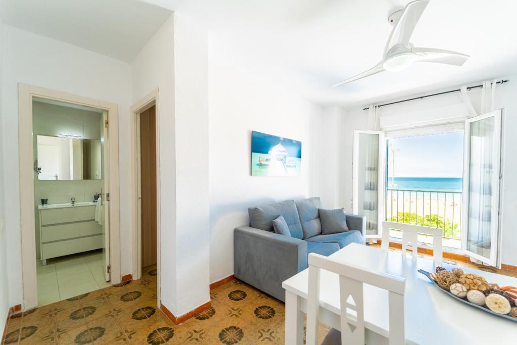 Posezení v ubytování Apartamento Estudio Acuario Frente Mar