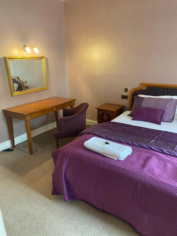 The Royal Victoria & Bull Hotel - Suite Deluxe Con Cama Extragrande