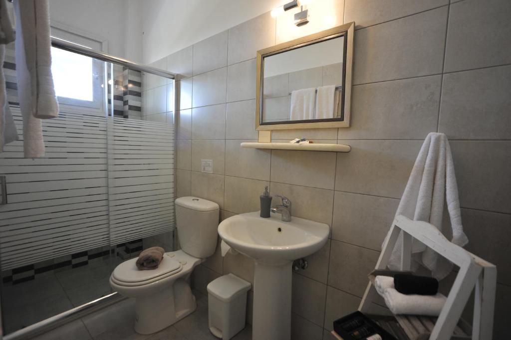 Koupelna v ubytování Anixis Studios Aliki Paros