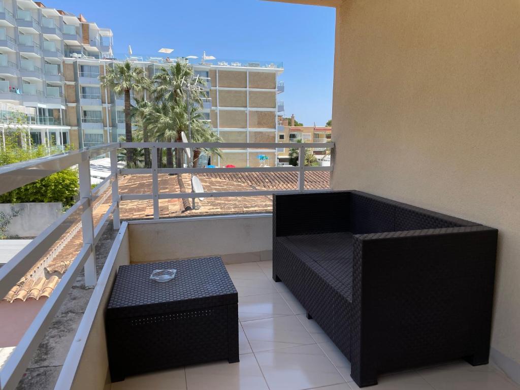 Hostal Roberto - Standard Double Room With Air-Conditioning
