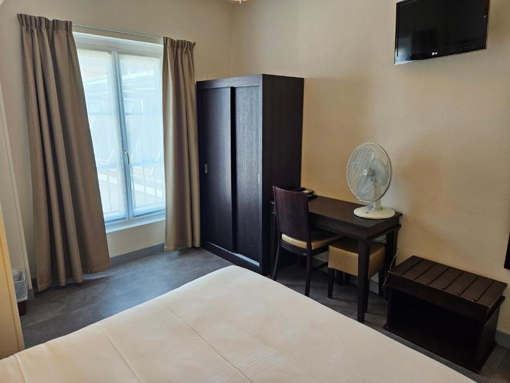 Hôtel Bellevue et du Chariot d'Or - Resim 17