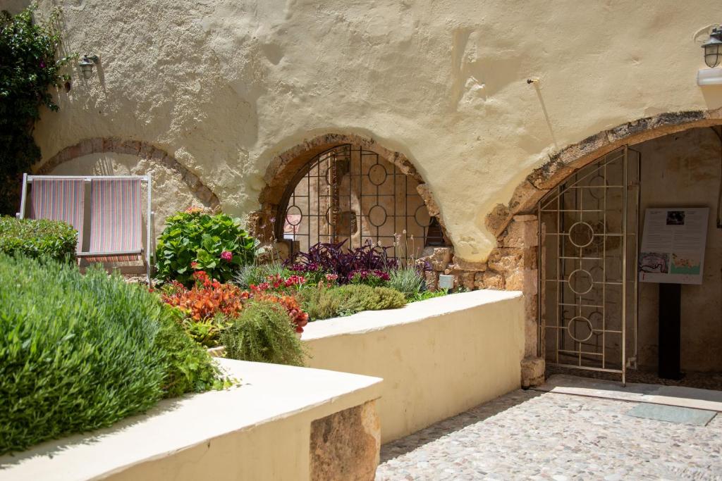 San Salvatore Monastery - Resim 25