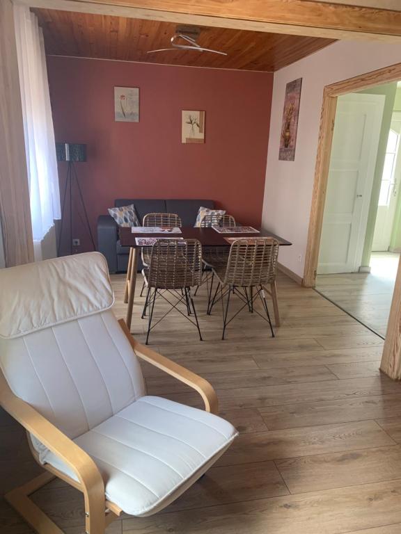 Posezení v ubytování Chez Georges et Rosa