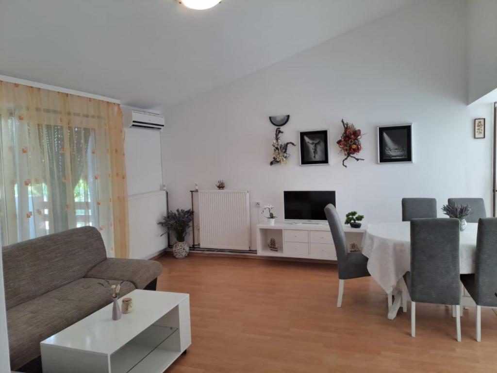 Posezení v ubytování Apartment Ema