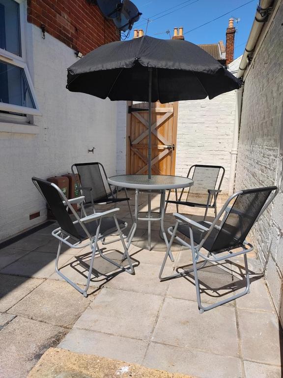 Modern top quality Southsea Portsmouth garden apartments, Southsea