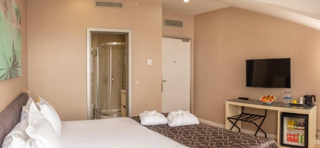 Elm Suite Hotel - Habitación Doble Con Terraza