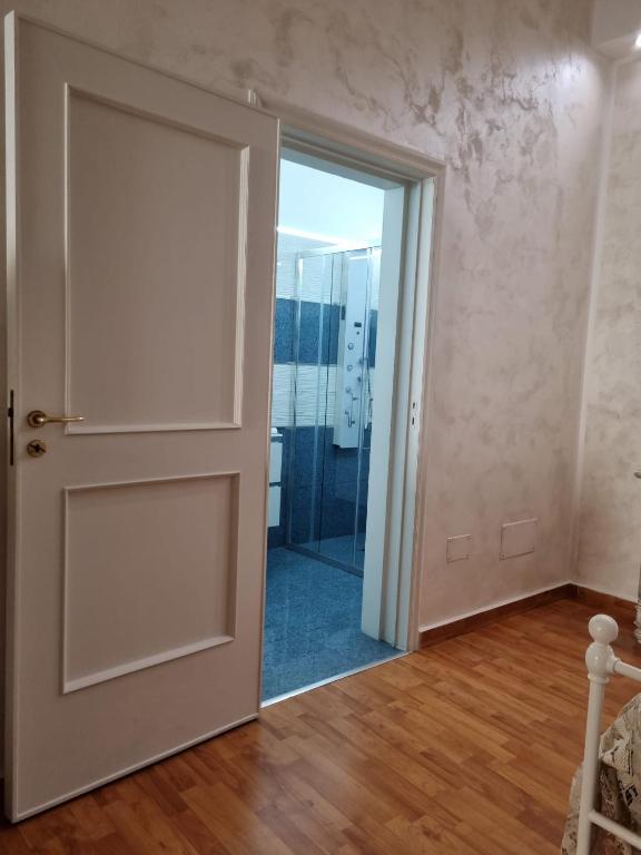 Fotografie z fotogalerie ubytování SUITE OF KLIMT v destinaci Porto Cesareo