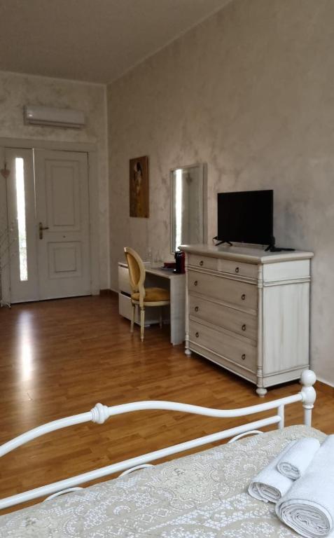 TV a/nebo společenská místnost v ubytování SUITE OF KLIMT