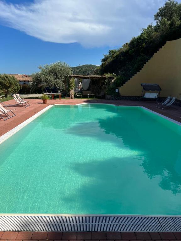 Bazén v ubytování Trasicca B&B nebo v jeho okolí