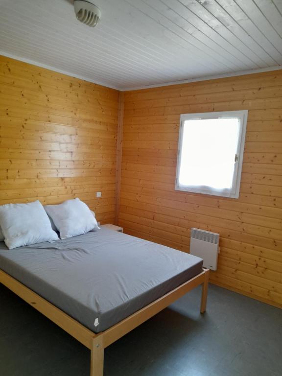 Camping Municipal L'Espazo DURBAN CORBIERES - Chalet De Dos Habitaciones
