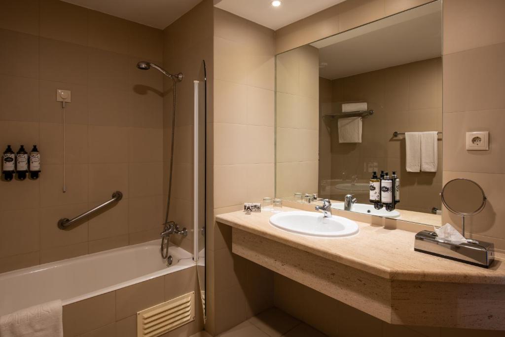 Hotel Mundial - Doubro Duplo Ou Duplo Com Varanda