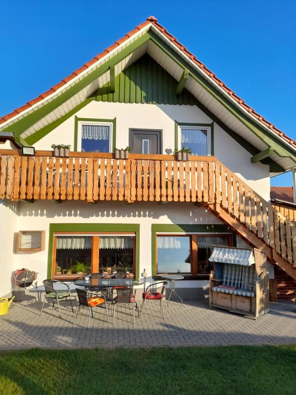 Casa con terraza y patio en Harzland, en Drübeck