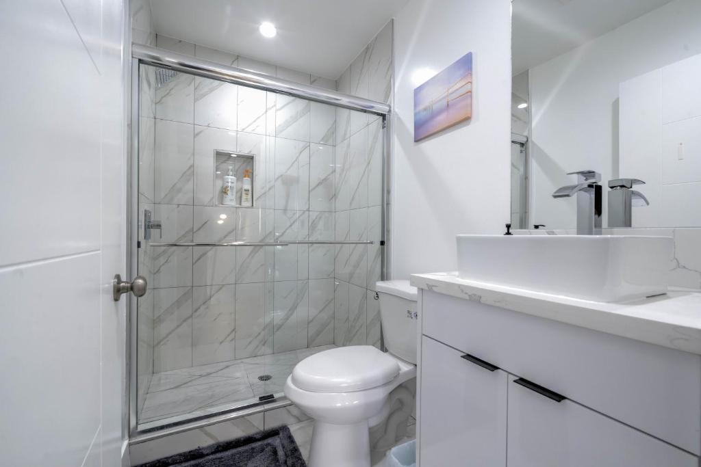 Modern Townhouses in Studio City - Apartment