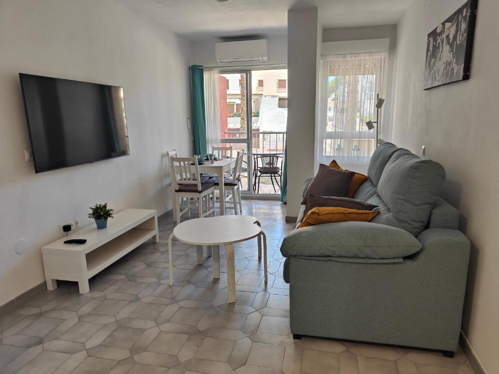 Moderno Apartamento, piscina, playa y parking, Benalmádena ...