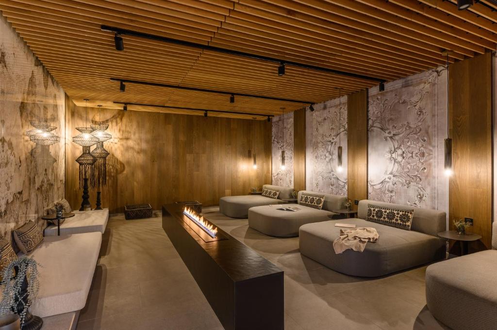Posezení v ubytování Hotel Vinifera Wine & Spa 5 Stars Superior