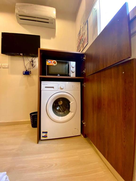 A kitchen or kitchenette at Hostel 390