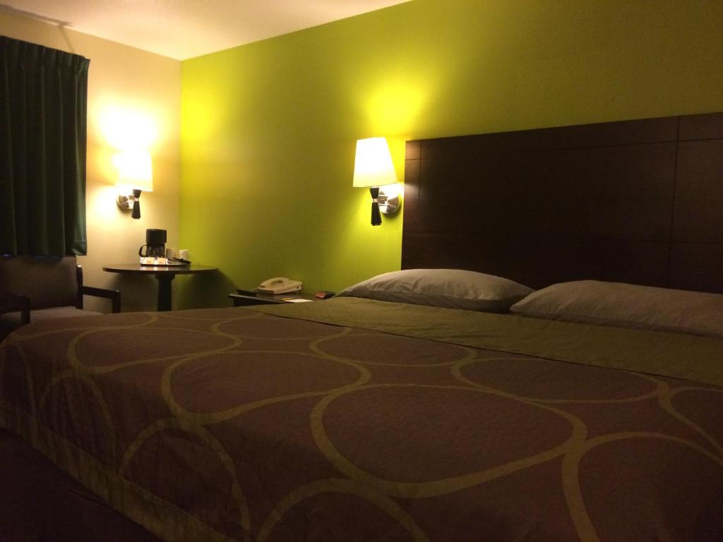Super 8 by Wyndham Ogden - King Room - Niet -roken