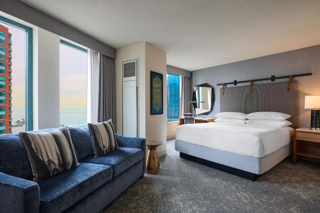 Sheraton Grand Chicago Riverwalk - 