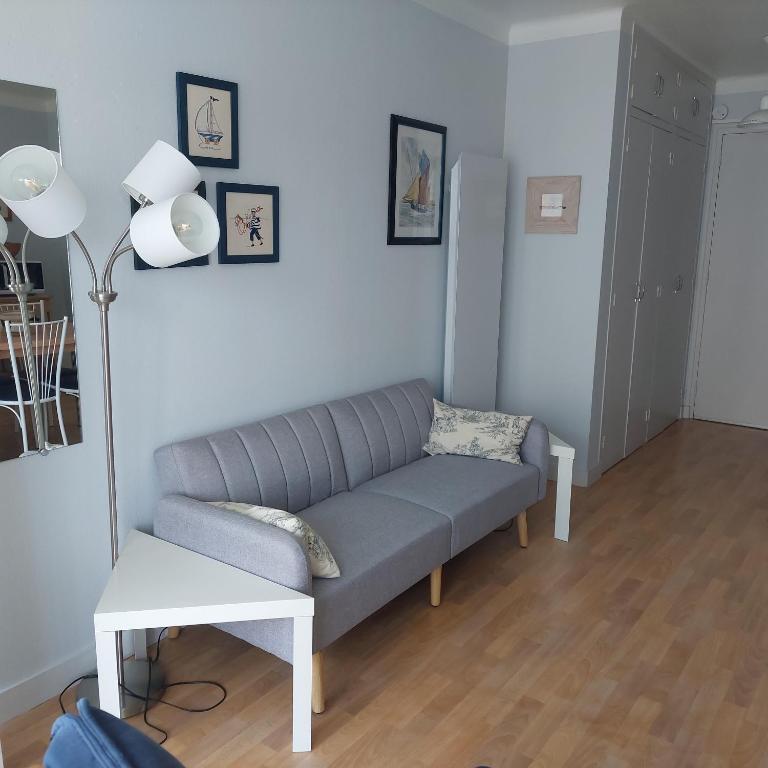 Posezení v ubytování Studio lumineux proche port & plages