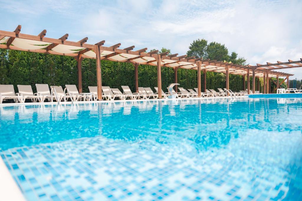 Bazén v ubytování Emerald Hotel nebo v jeho okolí