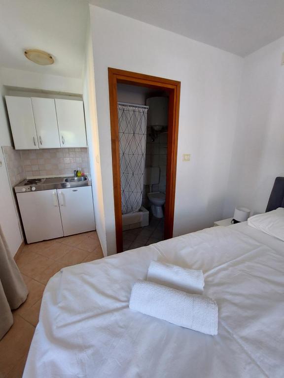 Guest House Nina - 10