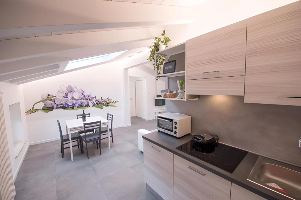 Zdjęcie z galerii obiektu Glicine Apartment w mieście Costermano