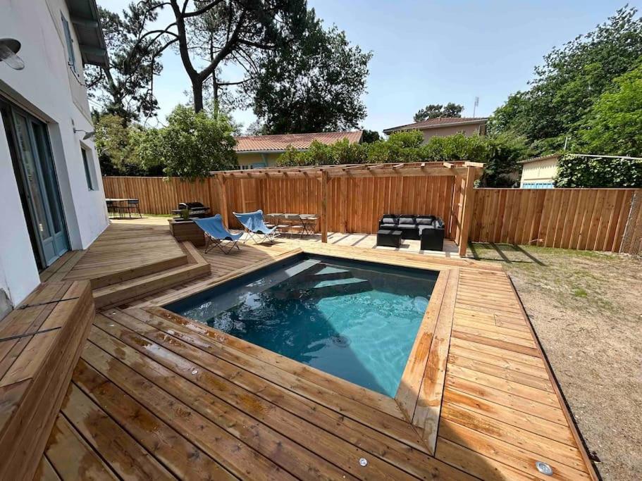 Charmante maison aux Abatilles-piscine-8 pers