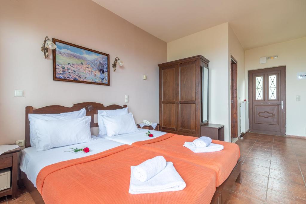 Hotel Marina - Triple Room With Mountain View