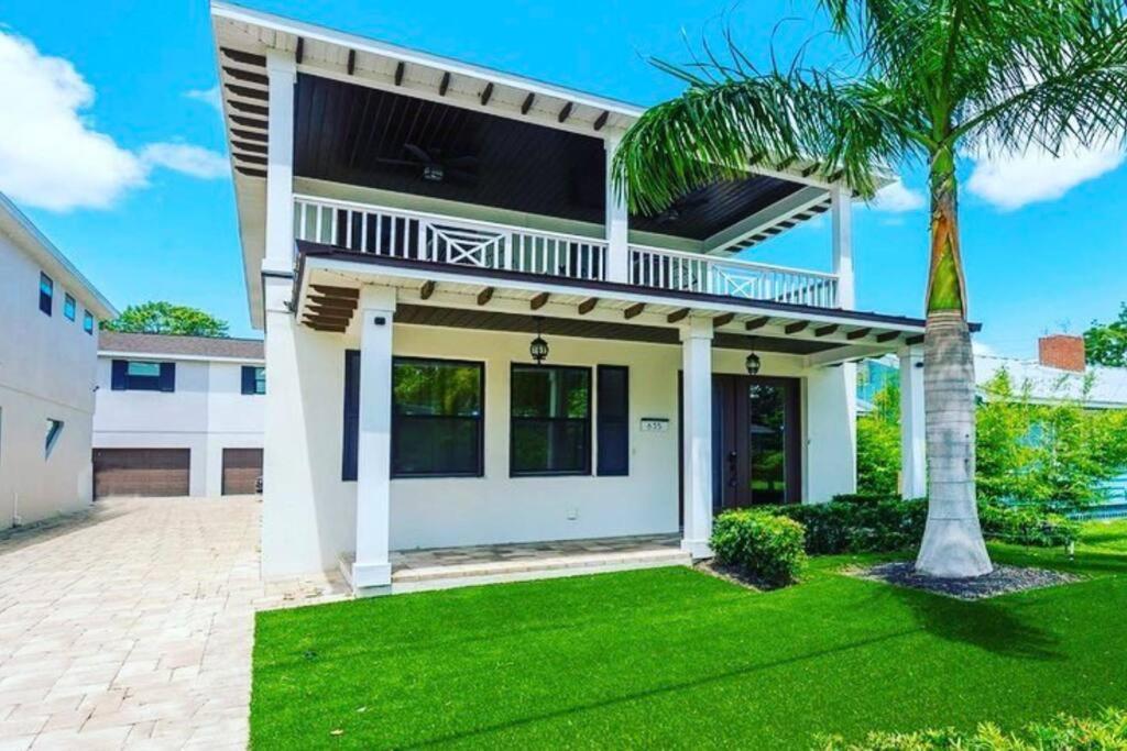Κήπος έξω από το 3BD 3BA - Garage - Pet friendly - Balcony - Lido Beach - Downtown