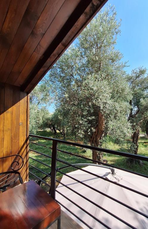 Balkón nebo terasa v ubytování Coratina Cottage