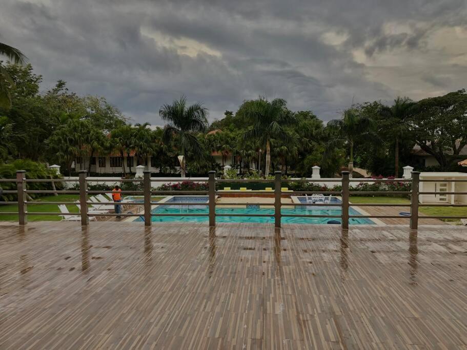 Bazén v ubytování Villa Barranca Este Moderna & Lujosa Casa De Campo Golf Resort nebo v jeho okolí