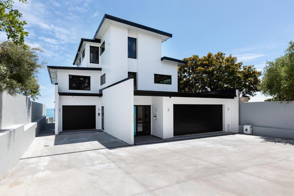 Oakura Beach Front Apartments, Oakura (updated prices 2024)