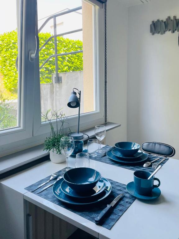 Modern Studio - WiFi, Parking, Near Basel & Airport - Portable AC, dishwasher, washing machine – photo 10