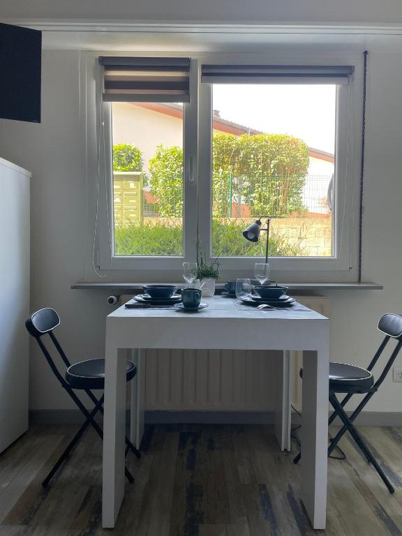 Modern Studio - WiFi, Parking, Near Basel & Airport - Portable AC, dishwasher, washing machine – photo 15