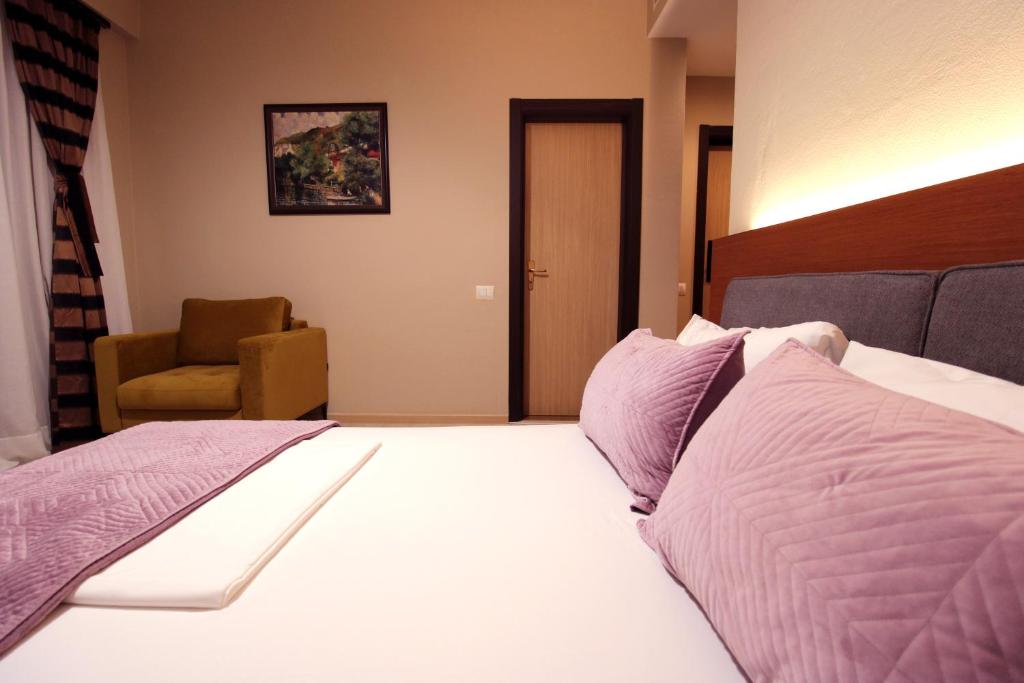 6 Milje Hotel - Image 10