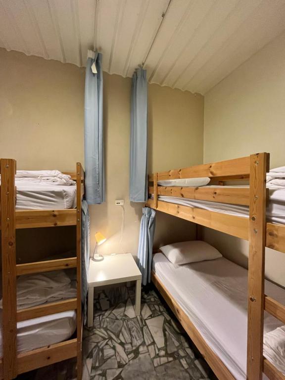 浪人宿物Surfinn - Bed In 4-Bed Mixed Dormitory Room