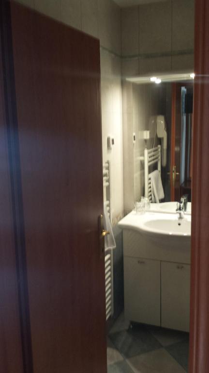 Koupelna v ubytování Apartment & Room Angerona