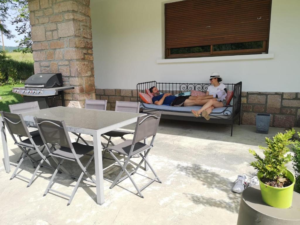 Posezení v ubytování Le Jardin de Moulis, Saint Girons, Ariège, Pyrénées,