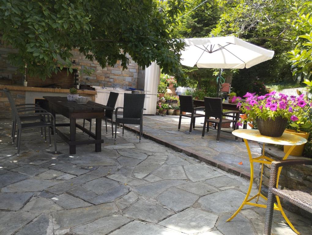 Patio nebo venkovní prostory v ubytování Dimosthenis Karastamatis Rooms