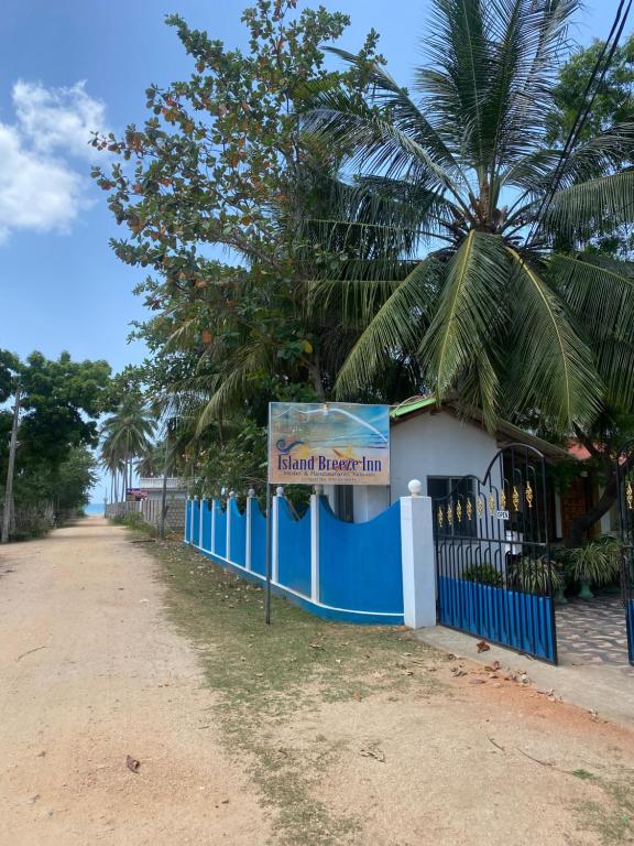 Fotografie z fotogalerie ubytování Island Breeze Inn v destinaci Nilaveli
