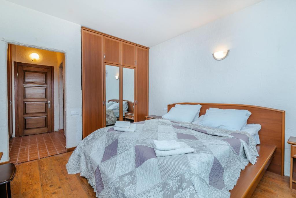 Postel nebo postele na pokoji v ubytování EcoRest - Likani Palace