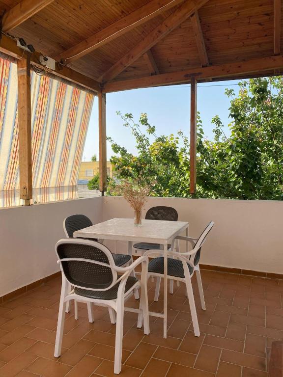 Kristel Holiday Apartment - Imazhi 4