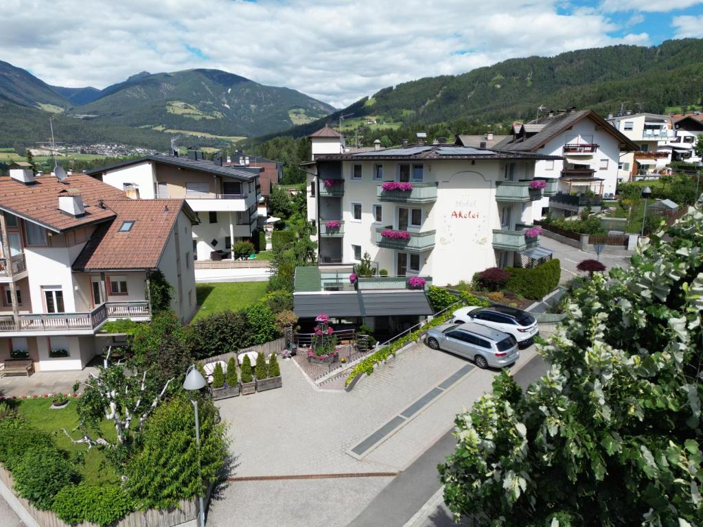 Nespecifikovaný výhled na hory nebo výhled na hory při pohledu z hotelu