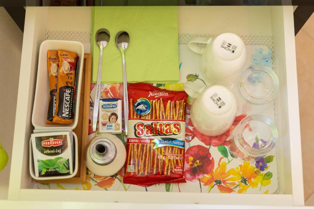 Guest House Cinema close to port - 19