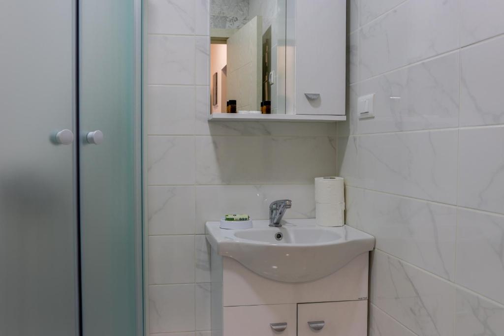 Kupatilo u objektu Trea Apartment